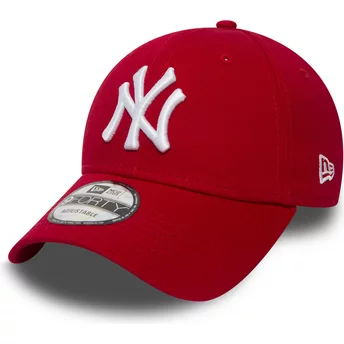 Gorra curva roja ajustable 9FORTY Essential de New York Yankees MLB de New Era