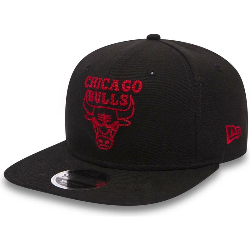gorra-plana-negra-snapback-con-logo-rojo-9fifty-chain-stitch-de-chicago-bulls-nba-de-new-era