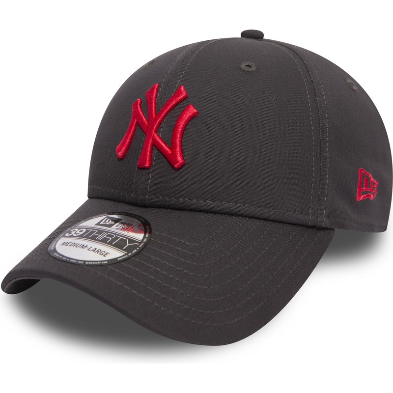 gorra-curva-piedra-ajustada-con-logo-rojo-39thirty-essential-league-de-new-york-yankees-mlb-de-new-era