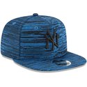 gorra-plana-azul-snapback-con-logo-negro-9fifty-engineered-fit-de-new-york-yankees-mlb-de-new-era