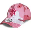gorra-curva-camuflaje-rosa-ajustable-con-logo-rosa-9forty-de-new-york-yankees-mlb-de-new-era