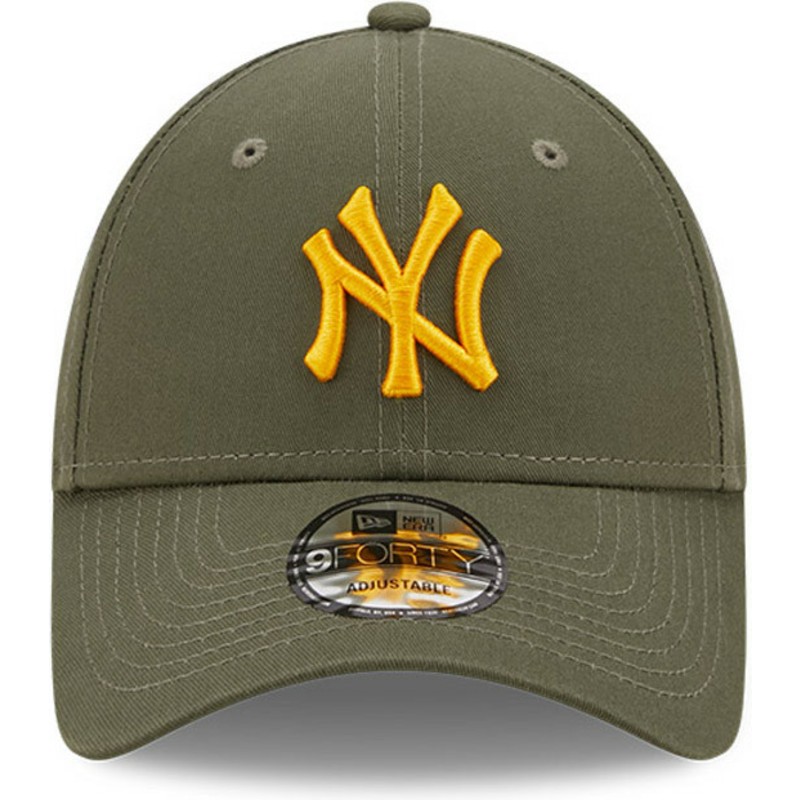 gorra-curva-verde-ajustable-con-logo-amarillo-9forty-league-essential-de-new-york-yankees-mlb-de-new-era