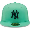 gorra-plana-azul-ajustada-con-logo-azul-marino-59fifty-league-essential-de-new-york-yankees-mlb-de-new-era