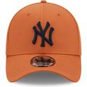 gorra-curva-marron-ajustada-39thirty-league-essential-de-new-york-yankees-mlb-de-new-era