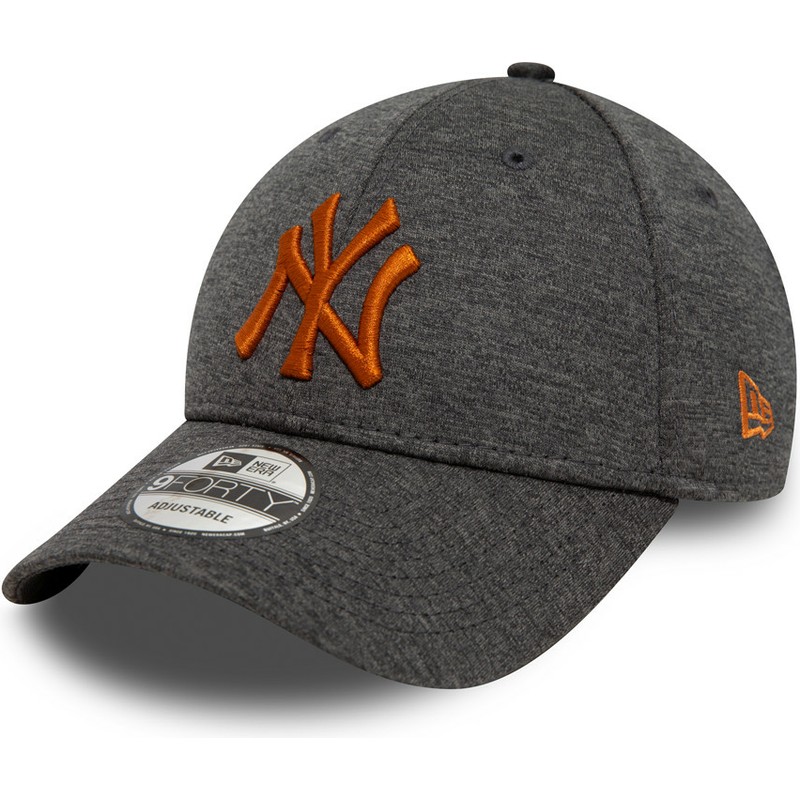 gorra-curva-gris-ajustable-con-logo-naranja-9forty-shadow-tech-de-new-york-yankees-mlb-de-new-era