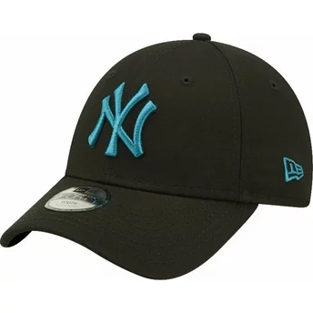 Gorra curva negra ajustable con logo azul para niño 9FORTY League Essential de New York Yankees MLB de New Era