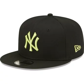 Gorra plana negra snapback con logo verde 9FIFTY League Essential de New York Yankees MLB de New Era