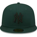 gorra-plana-verde-oscuro-ajustada-59fifty-league-essential-de-new-york-yankees-mlb-de-new-era