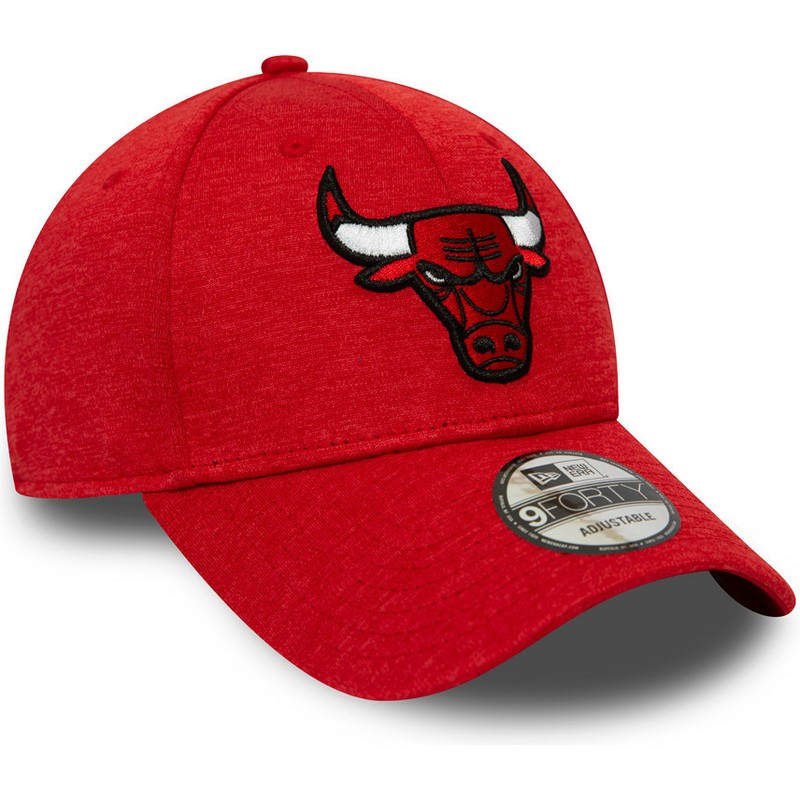 gorra-curva-roja-ajustable-9forty-shadow-tech-de-chicago-bulls-nba-de-new-era