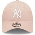 gorra-curva-rosa-ajustable-9twenty-league-essential-de-new-york-yankees-mlb-de-new-era