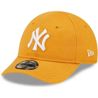 Gorra curva naranja ajustable para niño pequeño 9FORTY League Essential de New York Yankees MLB de New Era