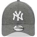 gorra-curva-gris-ajustable-9forty-jersey-de-new-york-yankees-mlb-de-new-era