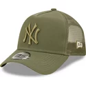 gorra-trucker-verde-con-logo-verde-a-frame-tonal-mesh-de-new-york-yankees-mlb-de-new-era