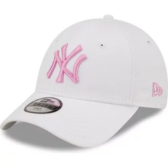 Gorra curva blanca ajustable con logo rosa para niño 9FORTY League Essential de New York Yankees MLB de New Era