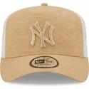 gorra-trucker-marron-ajustable-con-logo-marron-a-frame-jersey-essential-de-new-york-yankees-mlb-de-new-era