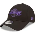 gorra-curva-negra-ajustable-con-logo-violeta-9forty-neon-outline-de-los-angeles-lakers-nba-de-new-era