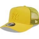 gorra-trucker-amarilla-con-logo-amarillo-a-frame-tonal-mesh-de-new-york-yankees-mlb-de-new-era