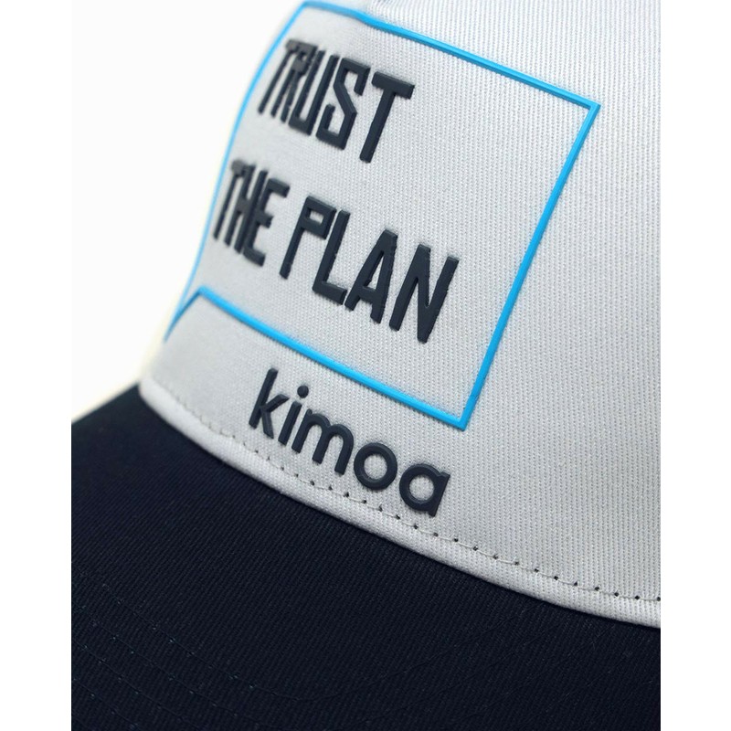 gorra-curva-blanca-y-azul-marino-ajustable-trust-the-plan-de-kimoa