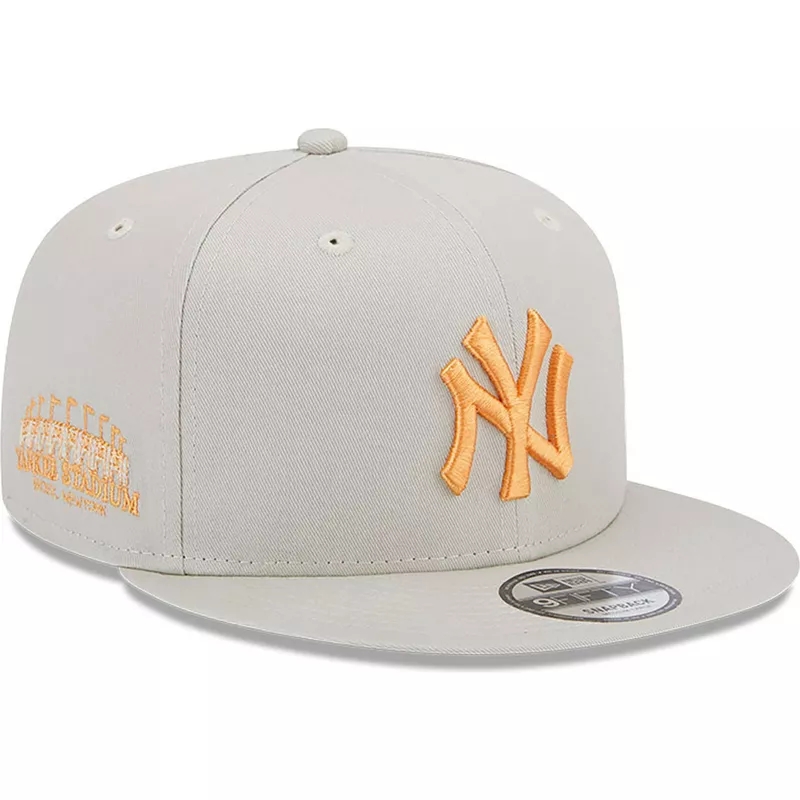 Gorra plana naranja snapback 9FIFTY League Essential de New York Yankees  MLB de New Era