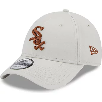 Gorra curva beige ajustable con logo marrón 9FORTY League Essential de Chicago White Sox MLB de New Era