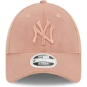 gorra-curva-rosa-ajustable-con-logo-rosa-para-mujer-9forty-velour-de-new-york-yankees-mlb-de-new-era