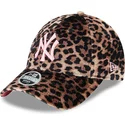gorra-curva-leopardo-ajustable-con-logo-rosa-para-mujer-9forty-velour-de-new-york-yankees-mlb-de-new-era