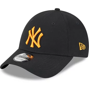 Gorra curva negra ajustable con logo naranja 9FORTY League Essential de New York Yankees MLB de New Era