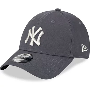 Gorra curva gris ajustable 9FORTY Metallic de New York Yankees MLB de New Era