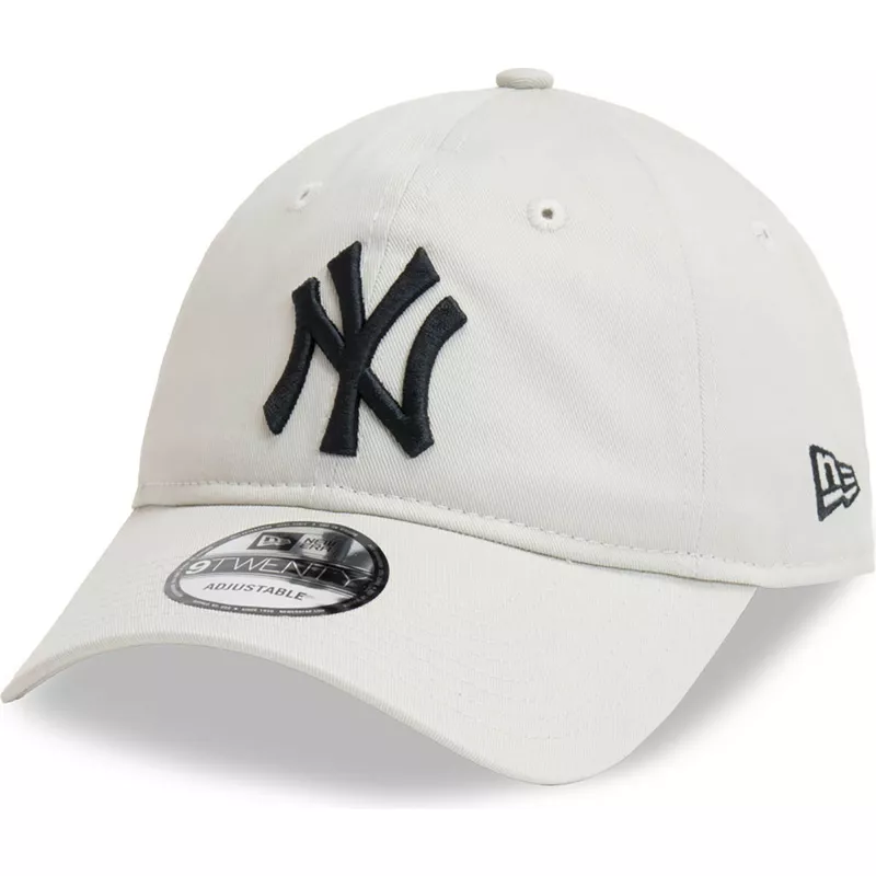 gorra-curva-beige-ajustable-con-logo-negro-9twenty-league-essential-de-new-york-yankees-mlb-de-new-era