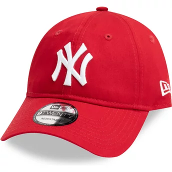 Gorra curva roja ajustable 9TWENTY League Essential de New York Yankees MLB de New Era
