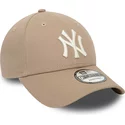 gorra-curva-marron-claro-ajustable-9forty-league-essential-de-new-york-yankees-mlb-de-new-era