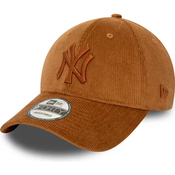 Gorra curva marrón ajustable 9FORTY Cord de New York Yankees MLB de New Era