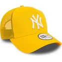 gorra-trucker-amarilla-a-frame-league-essential-de-new-york-yankees-mlb-de-new-era