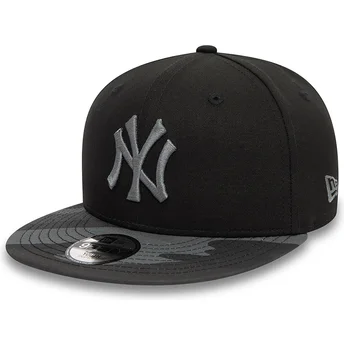 Gorra plana negra snapback con logo gris para niño 9FIFTY Contrast de New York Yankees MLB de New Era