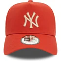 gorra-curva-naranja-snapback-con-logo-beige-9forty-e-frame-league-essential-de-new-york-yankees-mlb-de-new-era