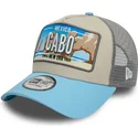 gorra-trucker-beige-y-azul-9forty-a-frame-license-plate-de-cabo-ciudades-y-playas-de-new-era