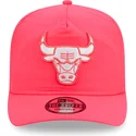 gorra-curva-rosa-ajustable-golfer-everyday-nylon-de-chicago-bulls-nba-de-new-era