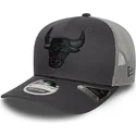 gorra-trucker-gris-9seventy-stretch-snap-de-chicago-bulls-nba-de-new-era