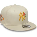 gorra-plana-beige-snapback-9fifty-floral-de-new-york-yankees-mlb-de-new-era
