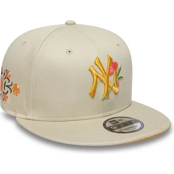 Gorra plana beige snapback 9FIFTY Floral de New York Yankees MLB de New Era