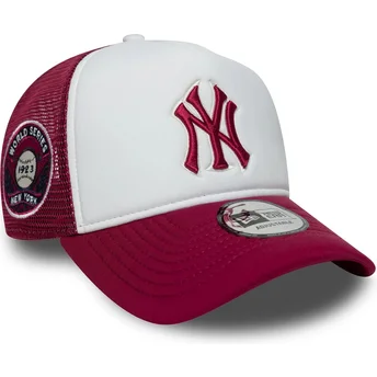 Gorra trucker blanca y roja con logo rojo E Frame World Series de New York Yankees MLB de New Era