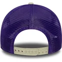 gorra-trucker-beige-y-violeta-e-frame-script-de-los-angeles-lakers-nba-de-new-era