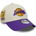 gorra-curva-beige-y-violeta-ajustable-9forty-contrast-patch-de-los-angeles-lakers-nba-de-new-era