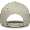gorra-curva-beige-snapback-con-logo-beige-e-frame-tonal-outline-de-los-angeles-lakers-nba-de-new-era