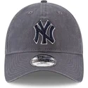 gorra-curva-gris-ajustable-con-logo-azul-9twenty-core-classics-de-new-york-yankees-mlb-de-new-era