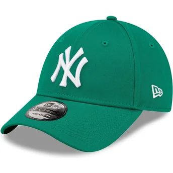 Gorra curva verde ajustable para mujer 9FORTY League Essential de New York Yankees MLB de New Era