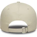 gorra-curva-beige-ajustable-con-logo-verde-9forty-league-essential-de-oakland-athletics-mlb-de-new-era