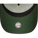 gorra-curva-beige-y-negra-snapback-a-frame-paisley-de-chicago-white-sox-mlb-de-new-era