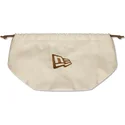 gorra-curva-beige-ajustable-con-logo-marron-9twenty-leather-de-new-york-yankees-mlb-de-new-era