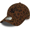 gorra-curva-leopardo-ajustable-para-mujer-9forty-leopard-cord-de-new-york-yankees-mlb-de-new-era